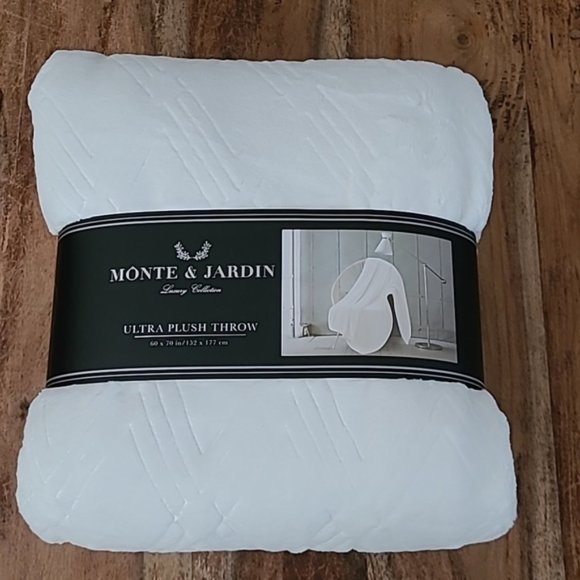 NWT Monte & Jardin Luxury Collection Ultra Plush Throw 60×70 Blanket - Picture 5 of 14